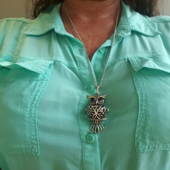 Scented necklace silver/pewter in color - Picture 6 of 7